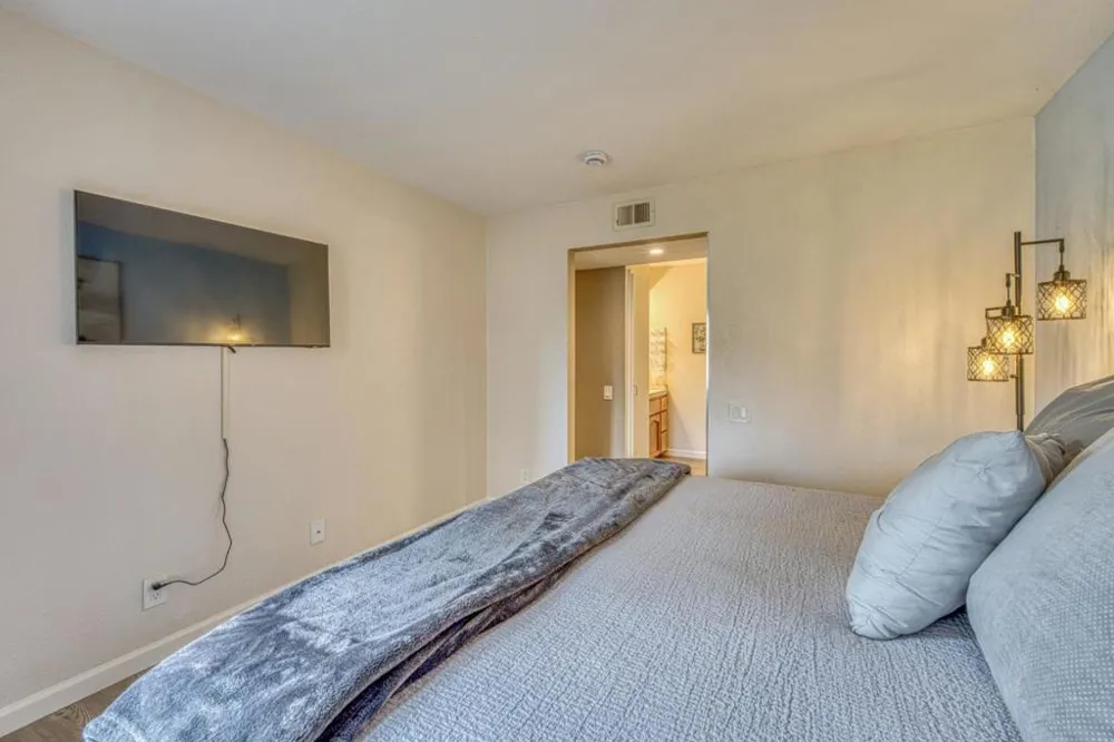 2402 Main Street #B Salinas, CA 93906