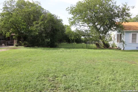 555 MENEFEE BLVD