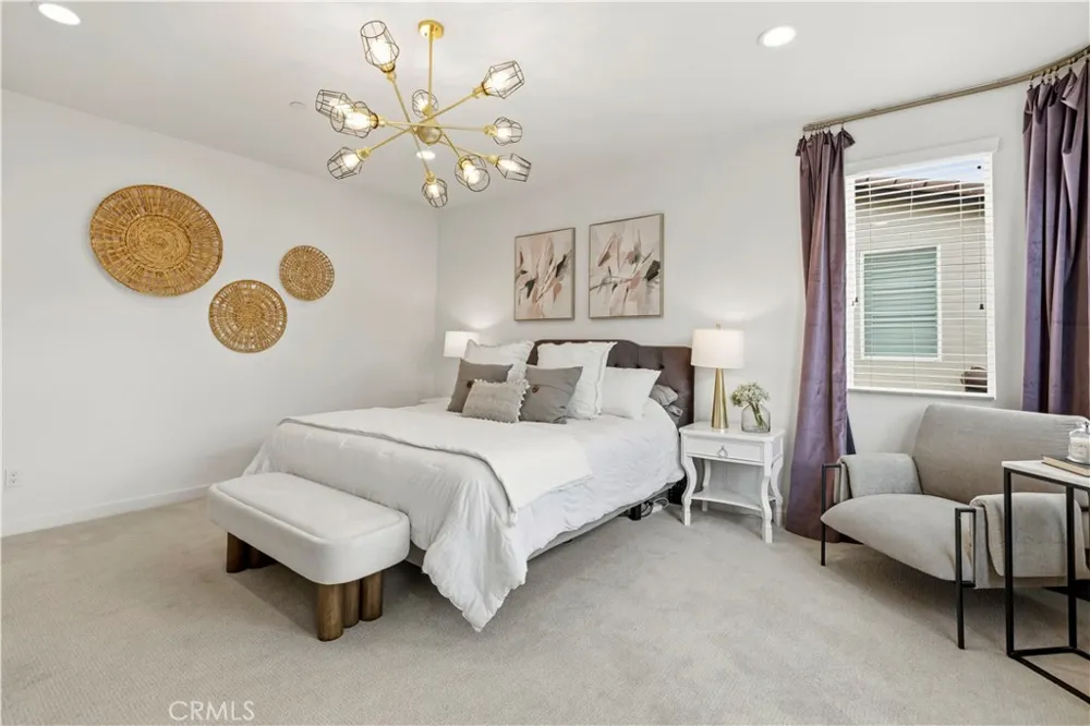18135 Tableau Way Saugus, CA 91350