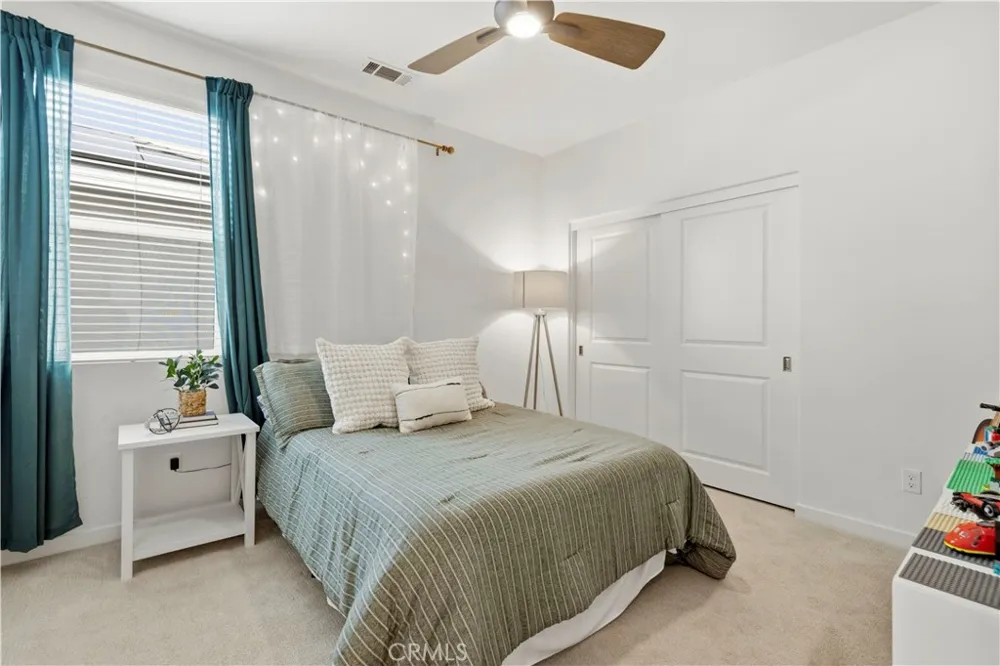 18135 Tableau Way Saugus, CA 91350