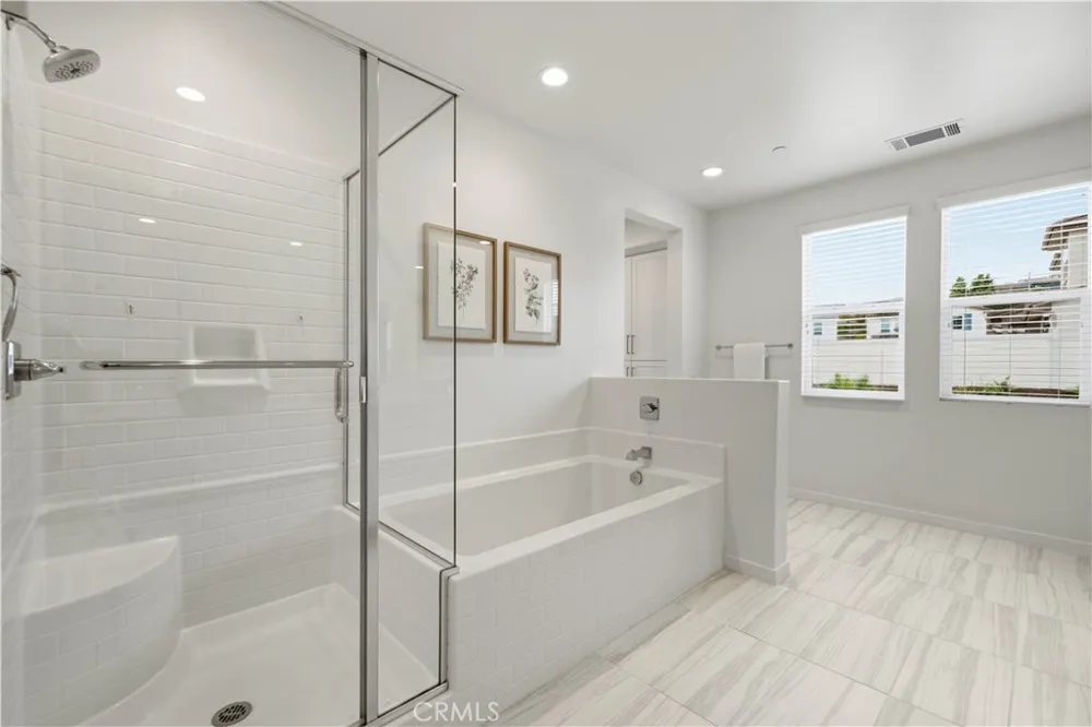 18135 Tableau Way Saugus, CA 91350