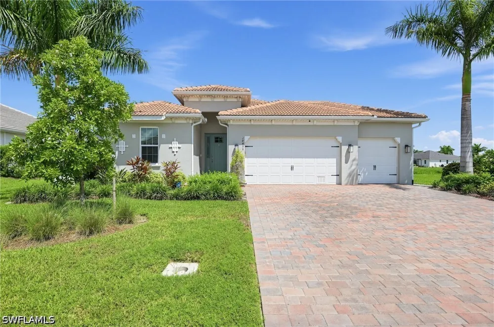 Royal Hammock Boulevard Naples, FL 34114