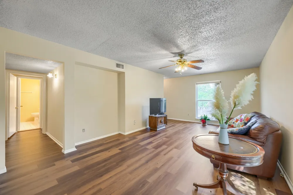 909 E Oltorf Street #201 Austin, TX 78704
