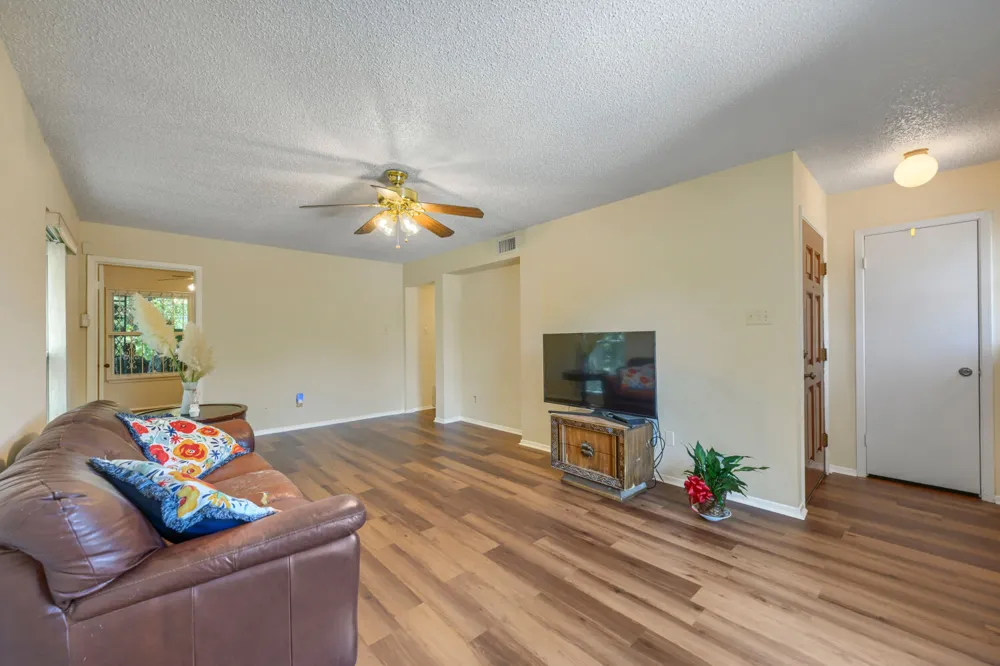 909 E Oltorf Street #201 Austin, TX 78704