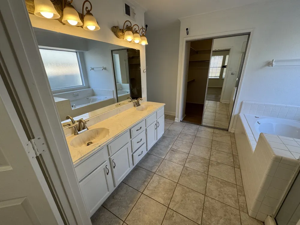 5232 Goodman Drive The Colony, TX 75056