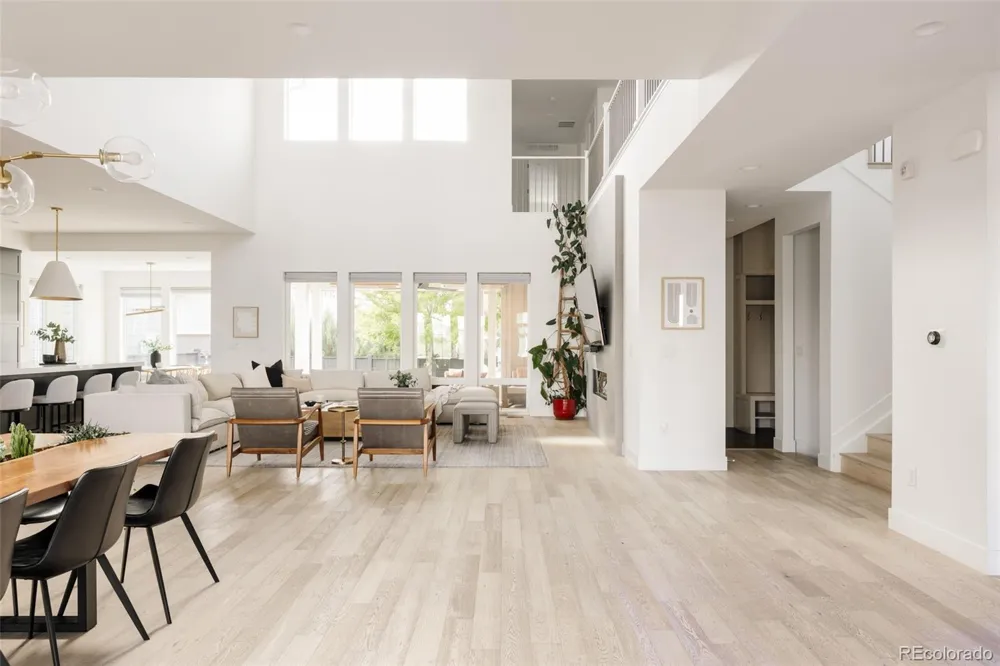 5987 Chester Way Denver, CO 80238