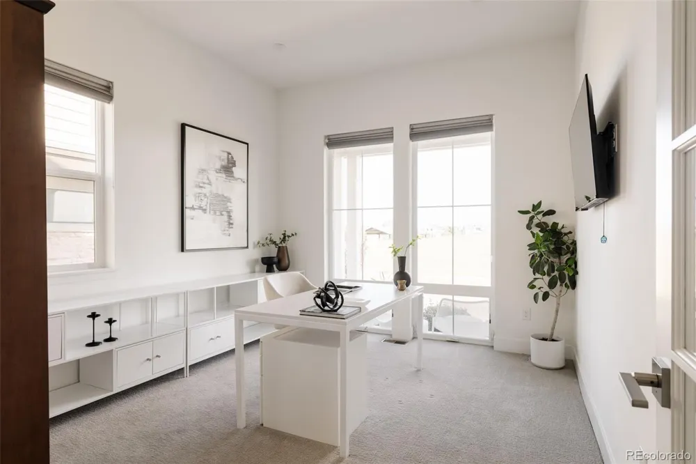 5987 Chester Way Denver, CO 80238