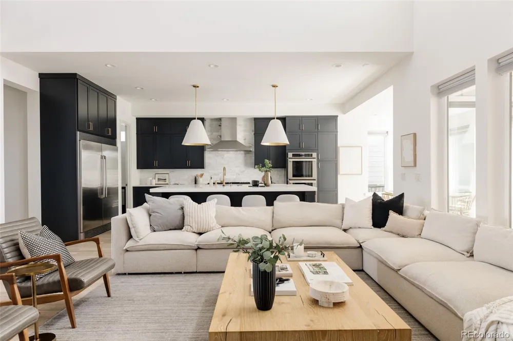 5987 Chester Way Denver, CO 80238
