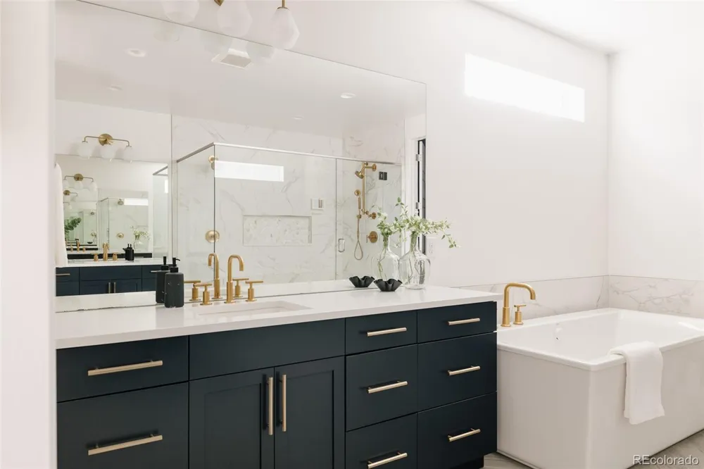 5987 Chester Way Denver, CO 80238