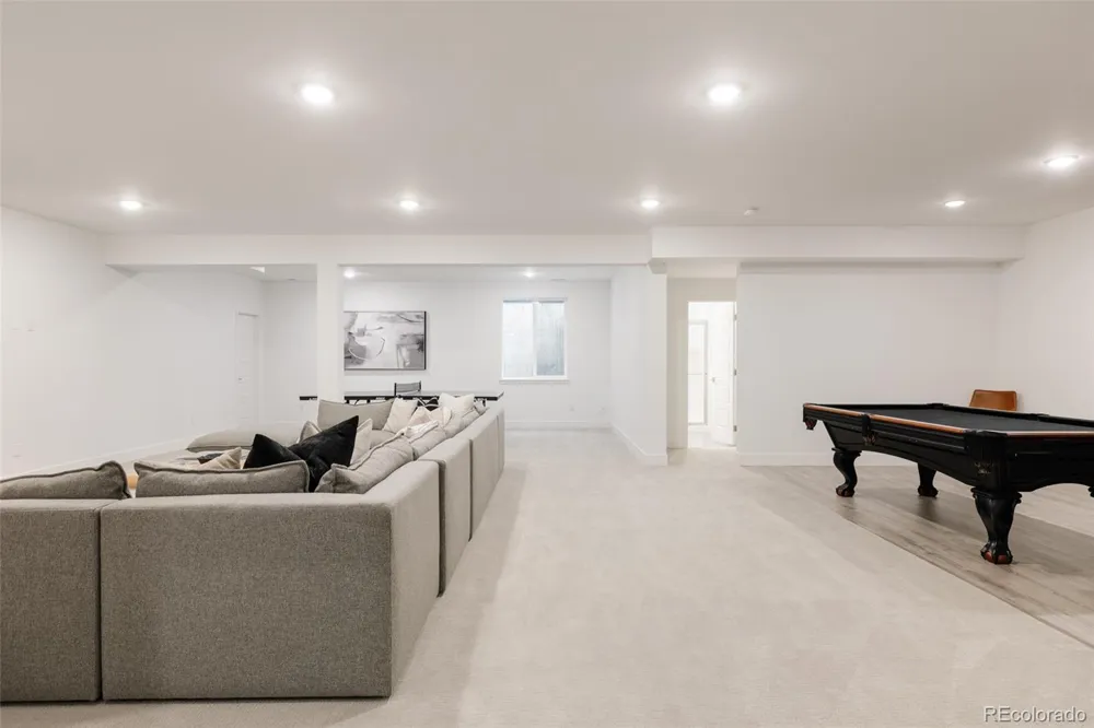 5987 Chester Way Denver, CO 80238