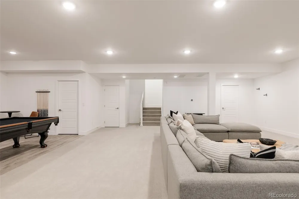 5987 Chester Way Denver, CO 80238
