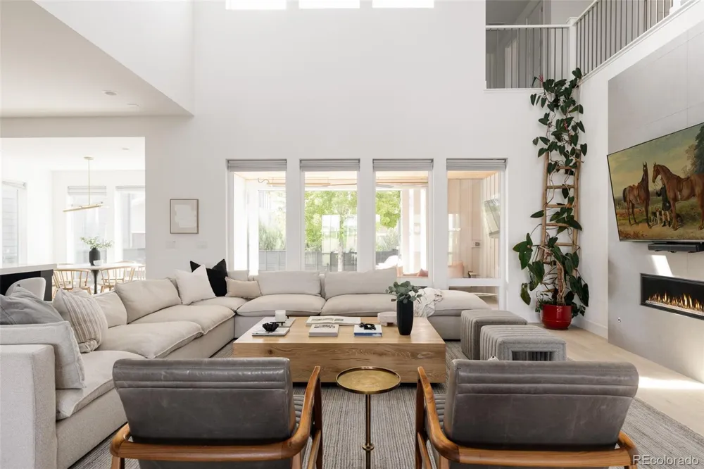 5987 Chester Way Denver, CO 80238