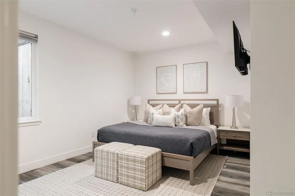 5987 Chester Way Denver, CO 80238