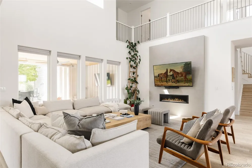 5987 Chester Way Denver, CO 80238
