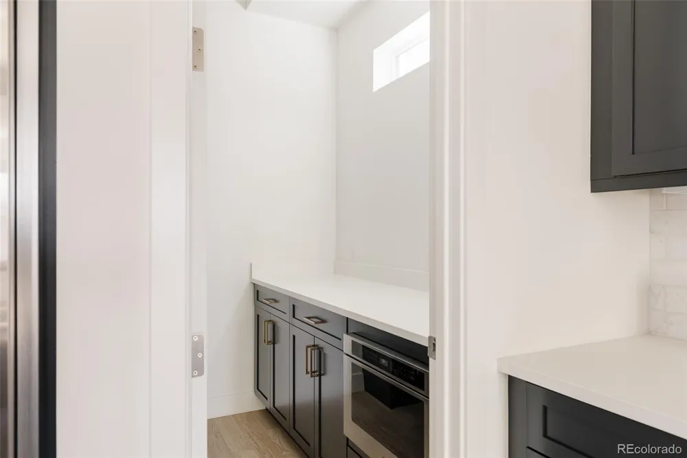 5987 Chester Way Denver, CO 80238