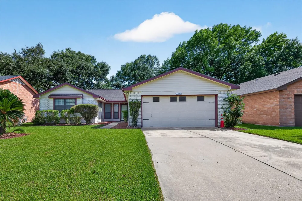3022 Mosby Drive Sugar Land, TX 77479