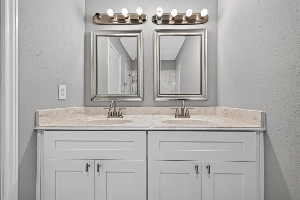 3022 Mosby Drive Sugar Land, TX 77479