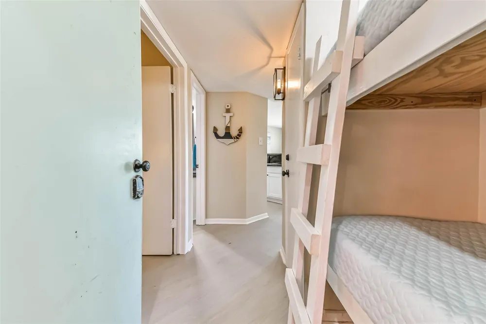 9520 Seawall Boulevard #122 Galveston, TX 77554