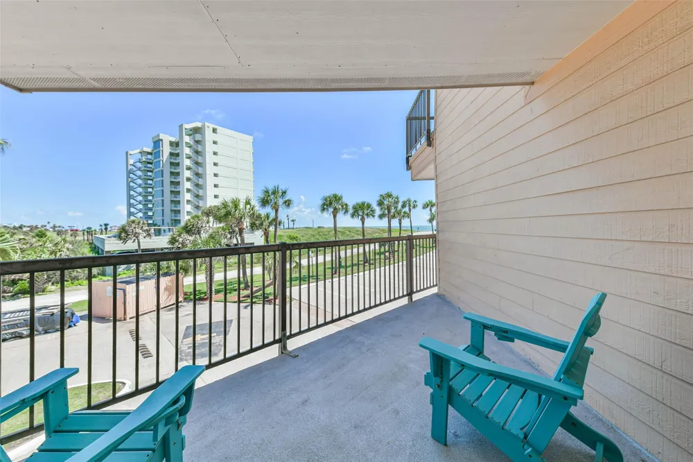 9520 Seawall Boulevard #122 Galveston, TX 77554