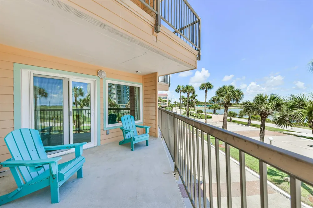 9520 Seawall Boulevard #122 Galveston, TX 77554