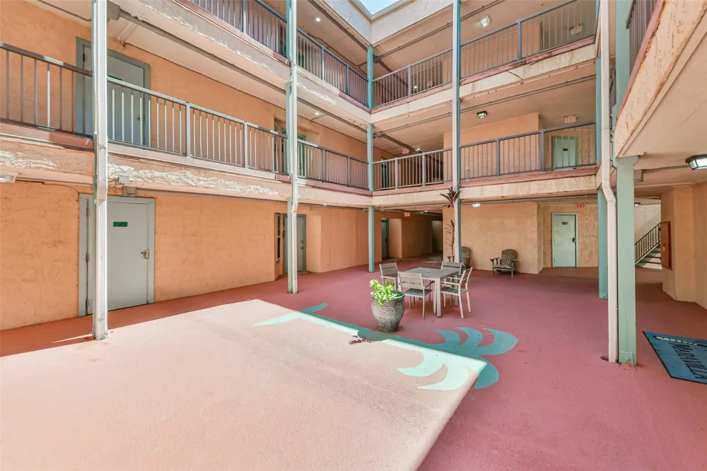 9520 Seawall Boulevard #122 Galveston, TX 77554