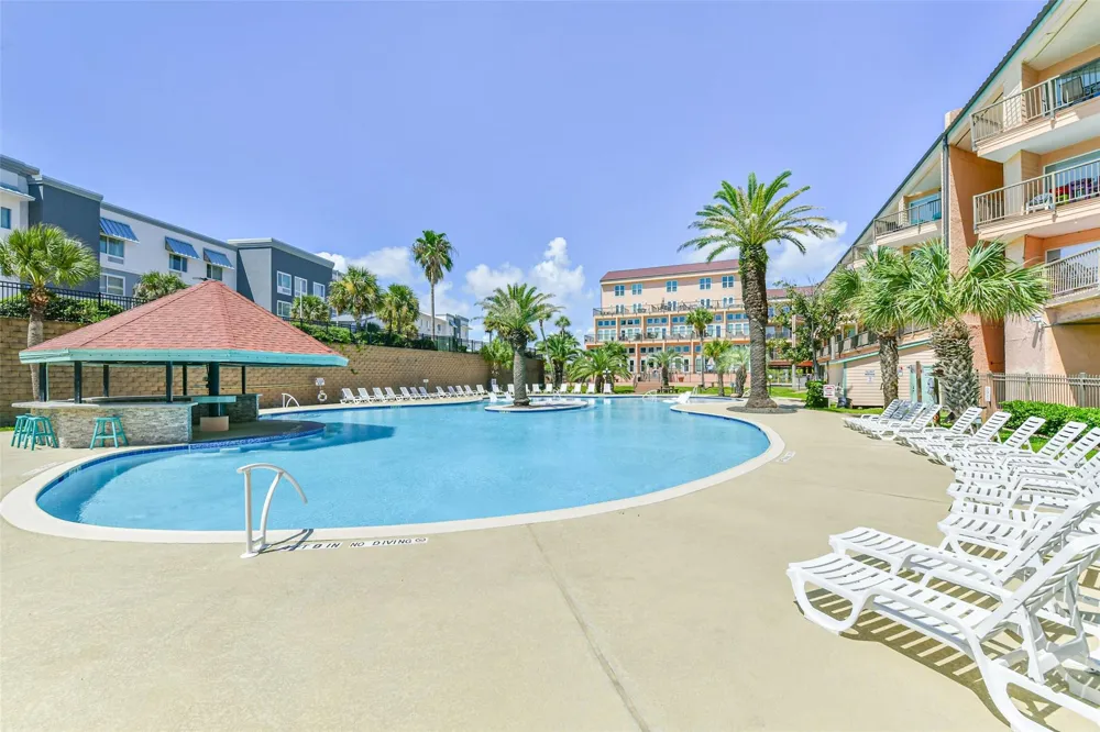 9520 Seawall Boulevard #122 Galveston, TX 77554