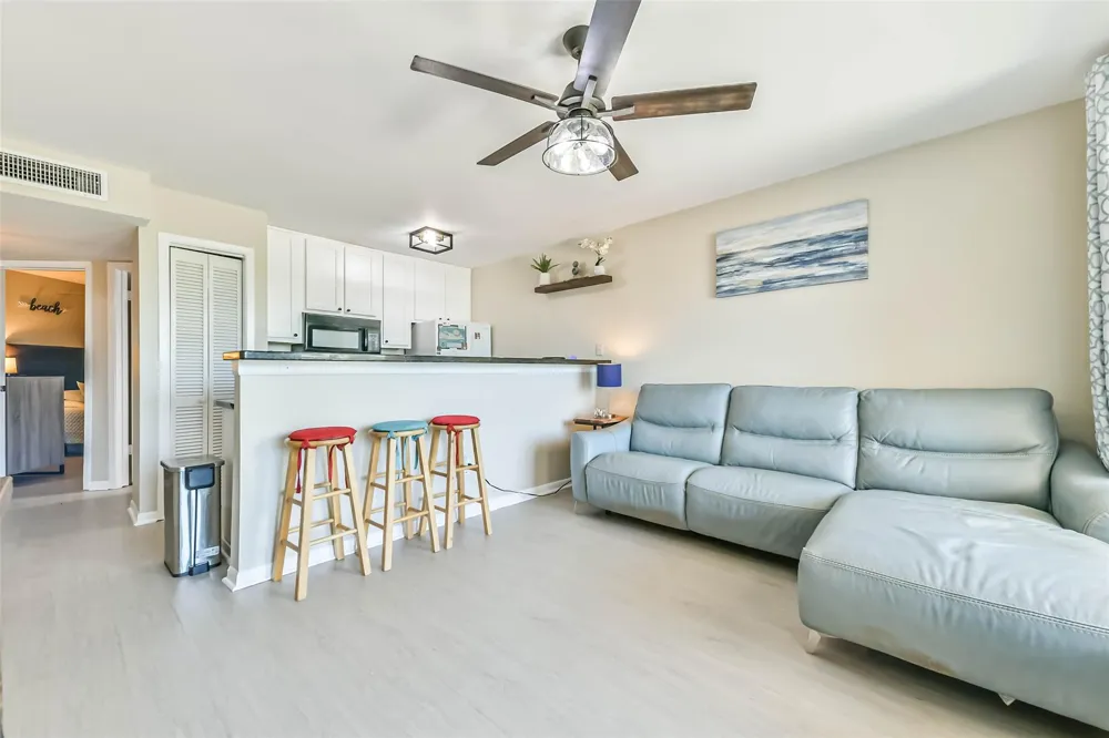 9520 Seawall Boulevard #122 Galveston, TX 77554