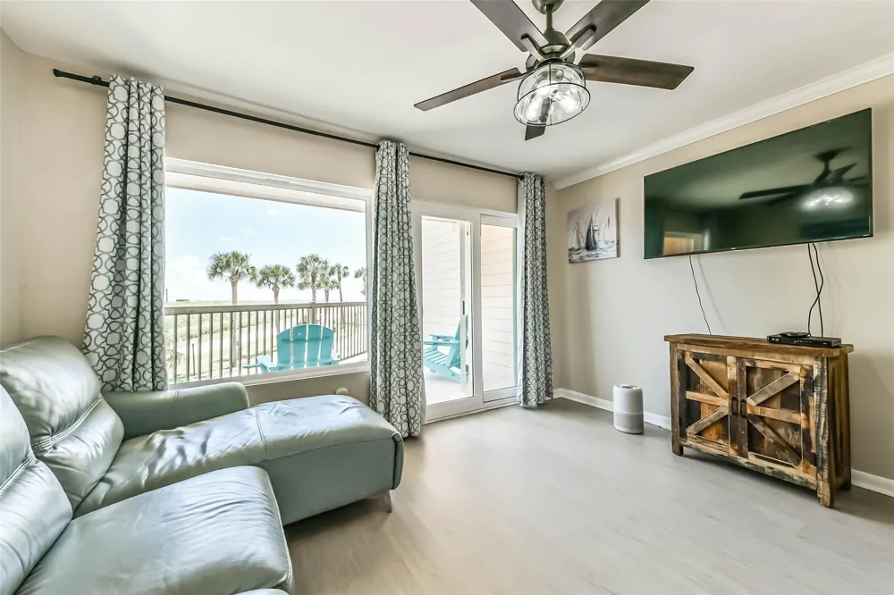 9520 Seawall Boulevard #122 Galveston, TX 77554