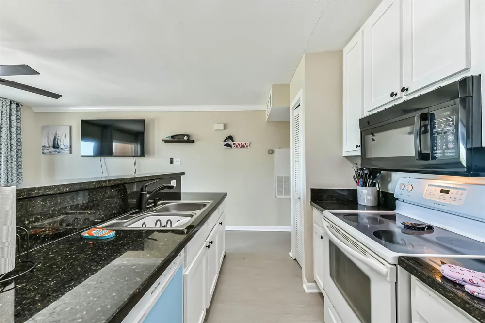 9520 Seawall Boulevard #122 Galveston, TX 77554