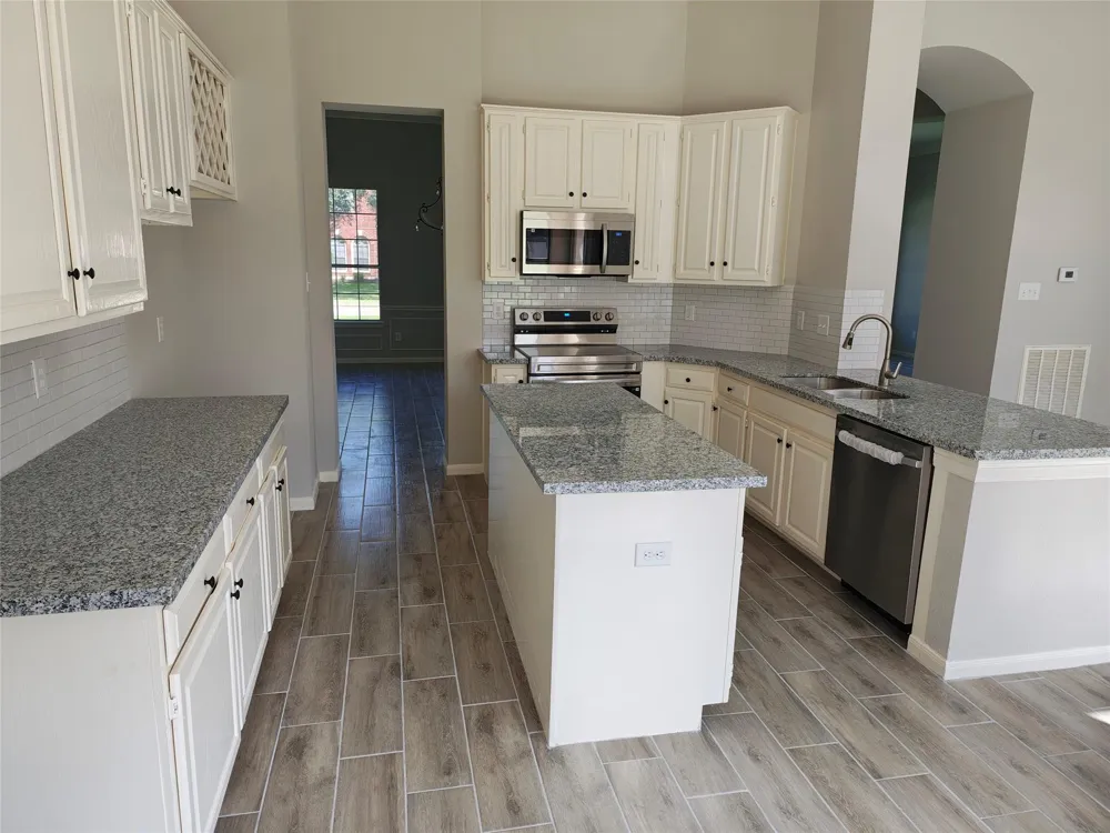 1301 Blueberry Lane Friendswood, TX 77546