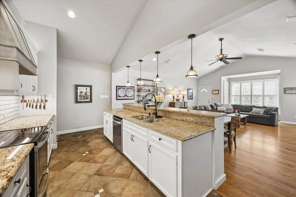 257 Malone Street Houston, TX 77007