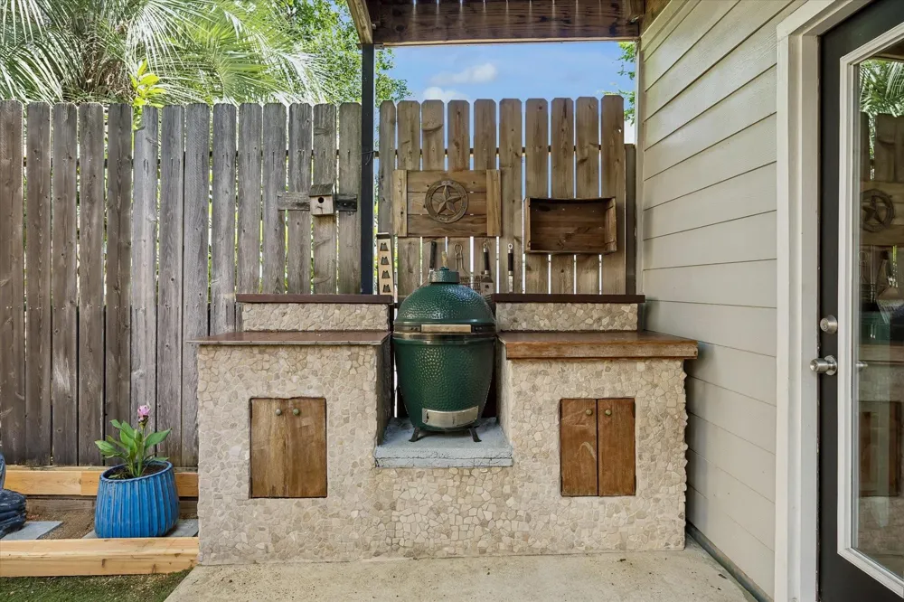 257 Malone Street Houston, TX 77007