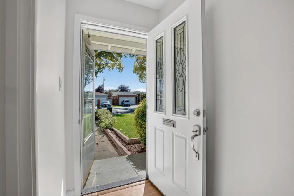 1970 Briarwood Drive Santa Clara, CA 95051