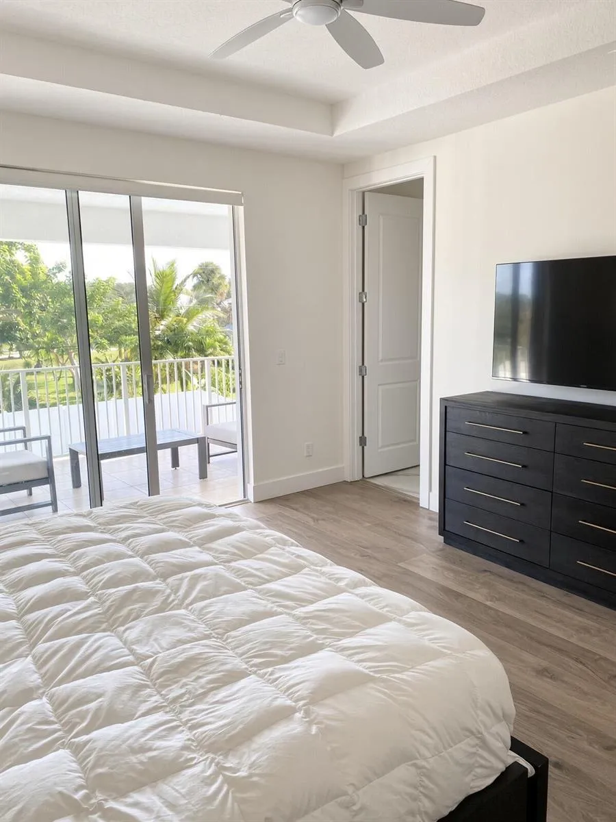 9066 SE MARS STREET Hobe Sound, FL 33455