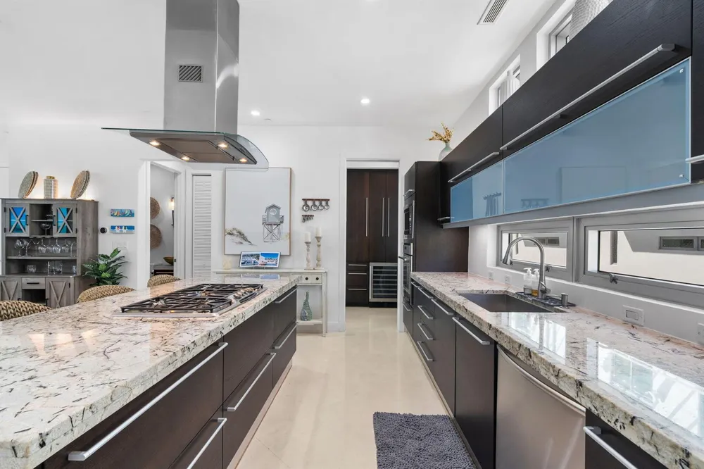 705 BRINY AVENUE Pompano Beach, FL 33062