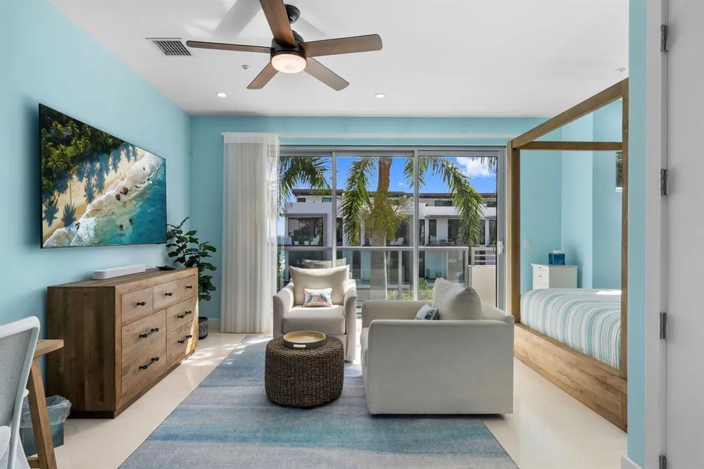 705 BRINY AVENUE Pompano Beach, FL 33062