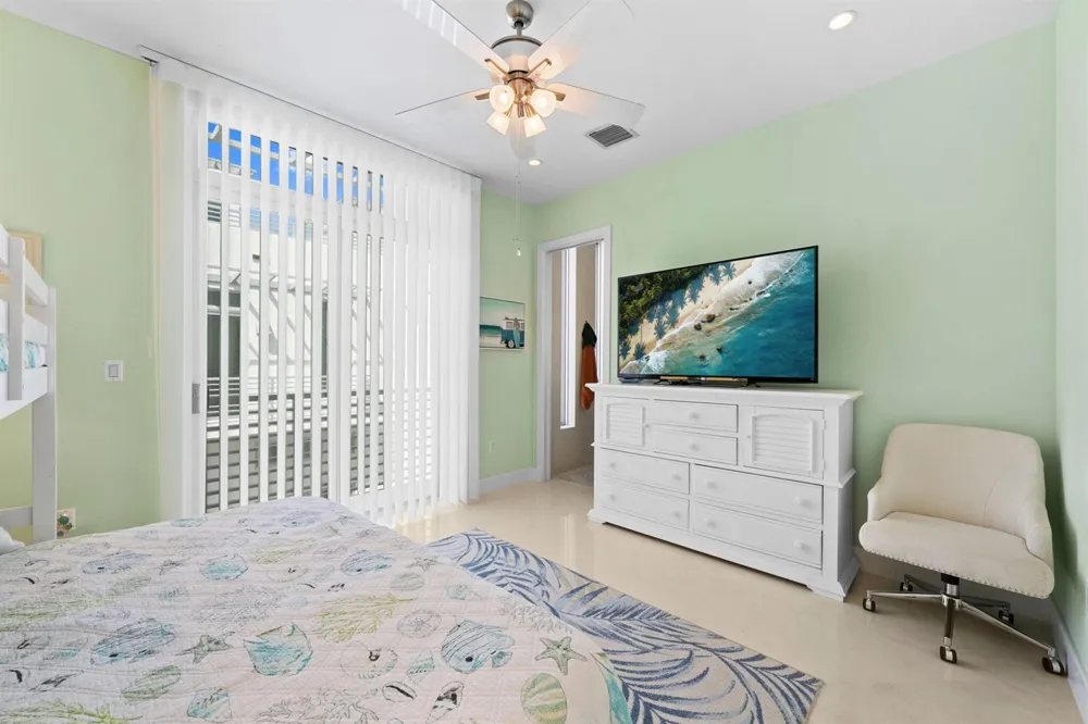 705 BRINY AVENUE Pompano Beach, FL 33062