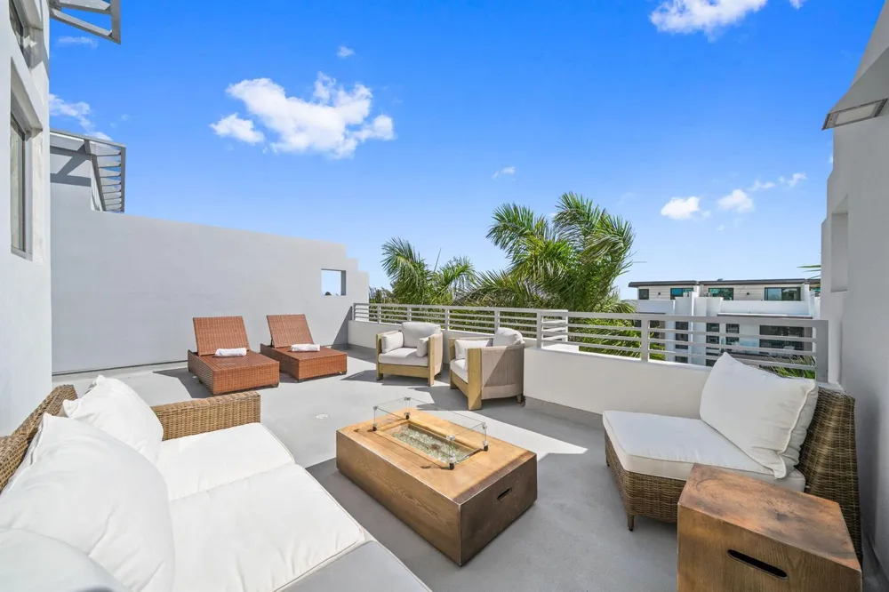705 BRINY AVENUE Pompano Beach, FL 33062