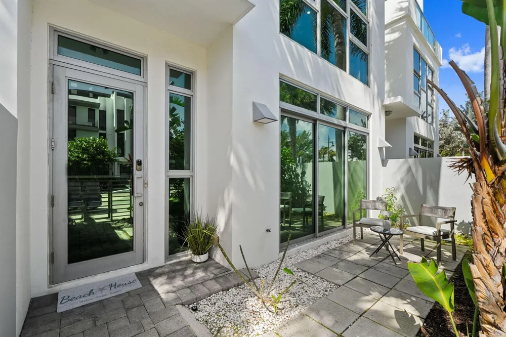 705 BRINY AVENUE Pompano Beach, FL 33062