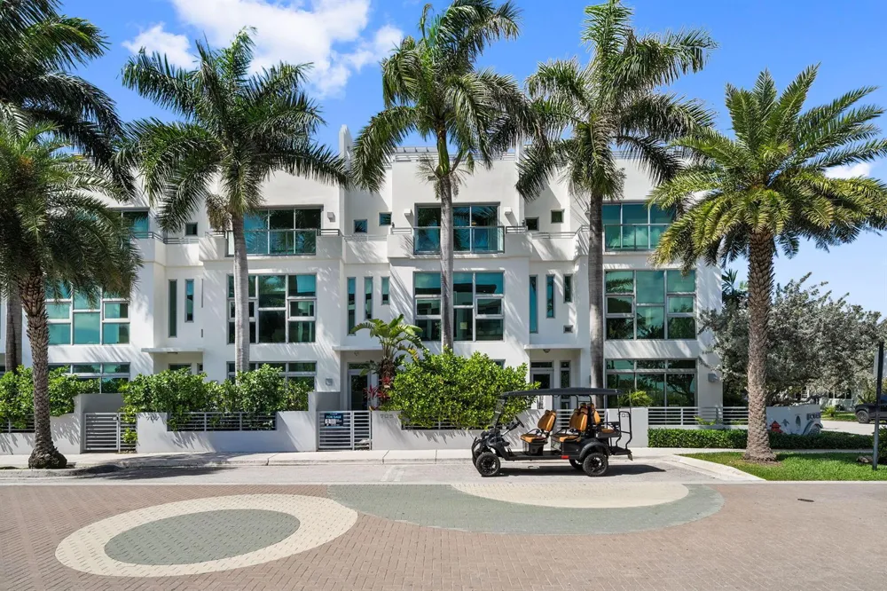 705 BRINY AVENUE Pompano Beach, FL 33062