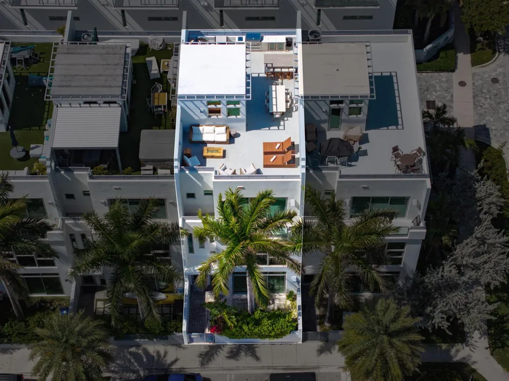 705 BRINY AVENUE Pompano Beach, FL 33062