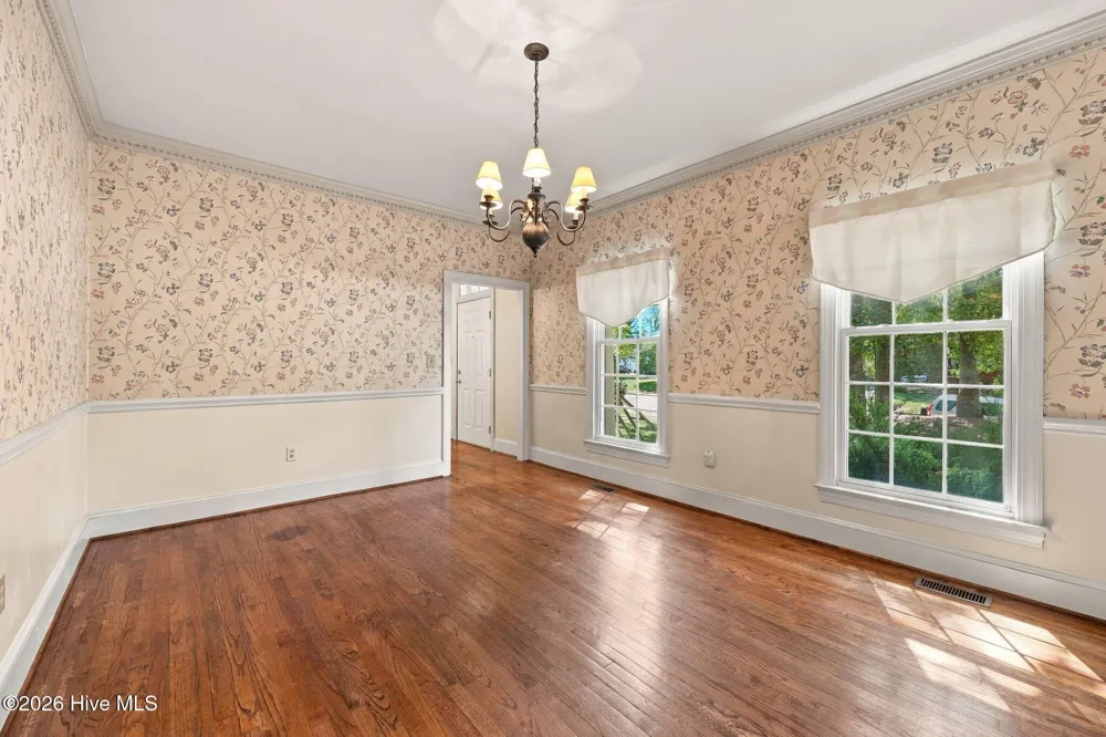 602 Kempton Drive Greenville, NC 27834