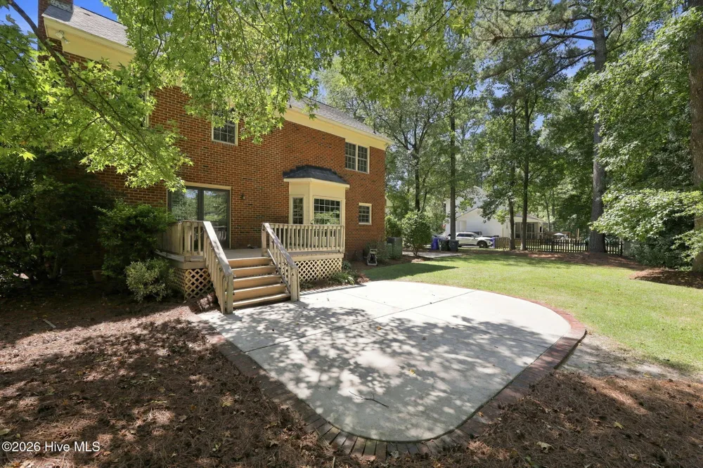 602 Kempton Drive Greenville, NC 27834