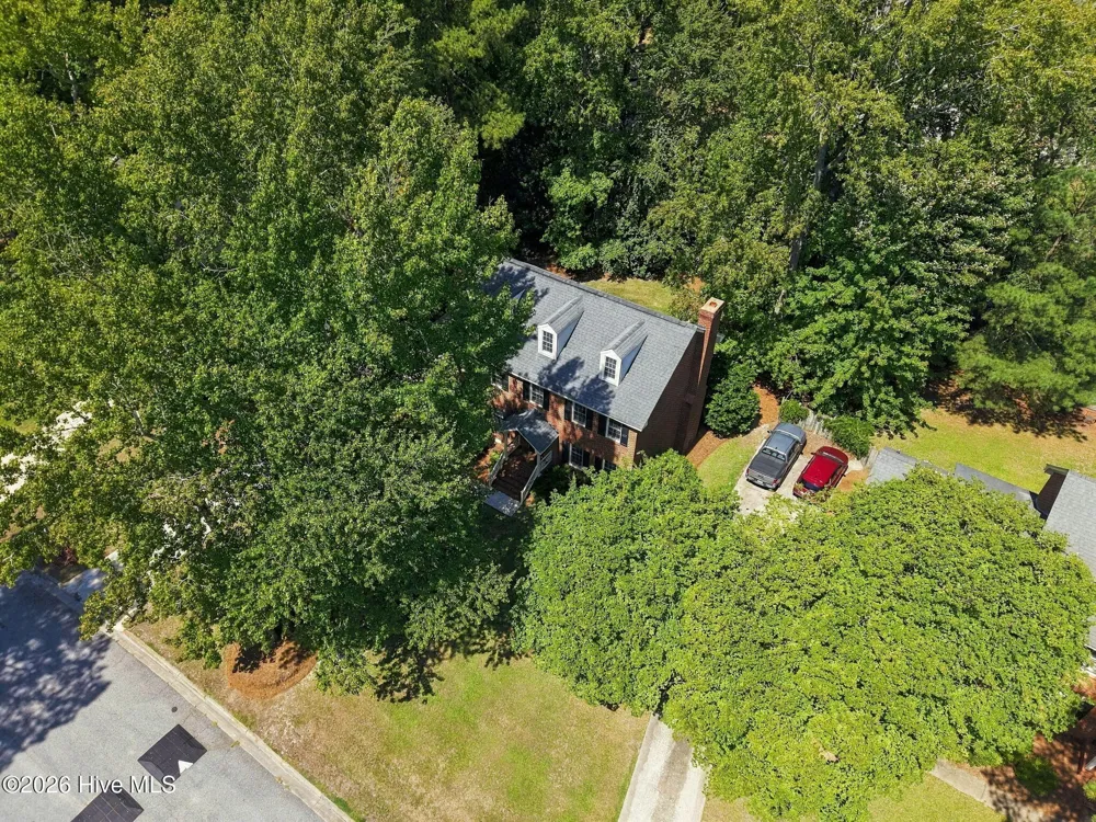 602 Kempton Drive Greenville, NC 27834