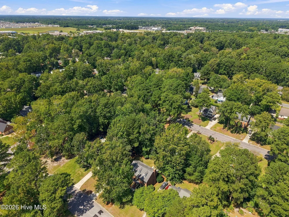 602 Kempton Drive Greenville, NC 27834
