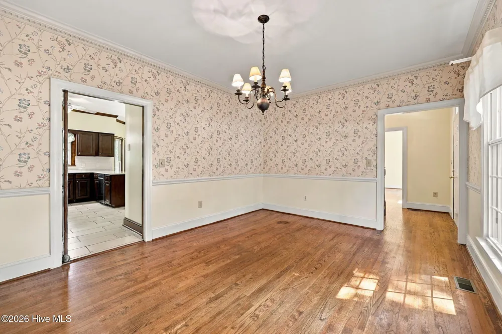 602 Kempton Drive Greenville, NC 27834