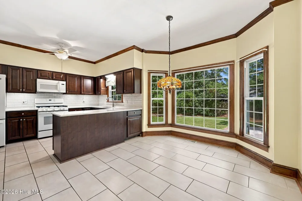 602 Kempton Drive Greenville, NC 27834