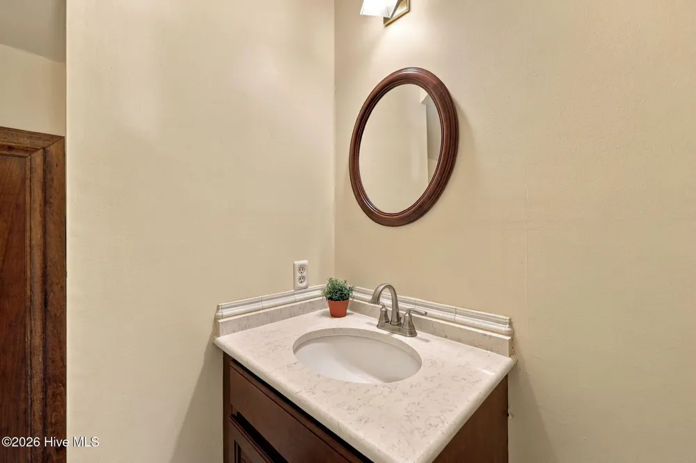 602 Kempton Drive Greenville, NC 27834