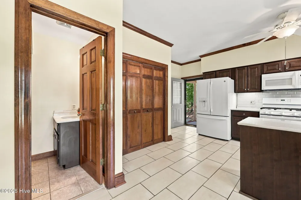 602 Kempton Drive Greenville, NC 27834