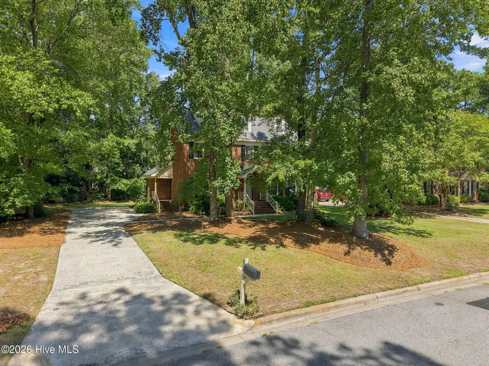 602 Kempton Drive Greenville, NC 27834